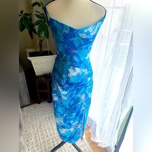 💎 $395 Milly Blue and White Asymmetrical Sheath Dress